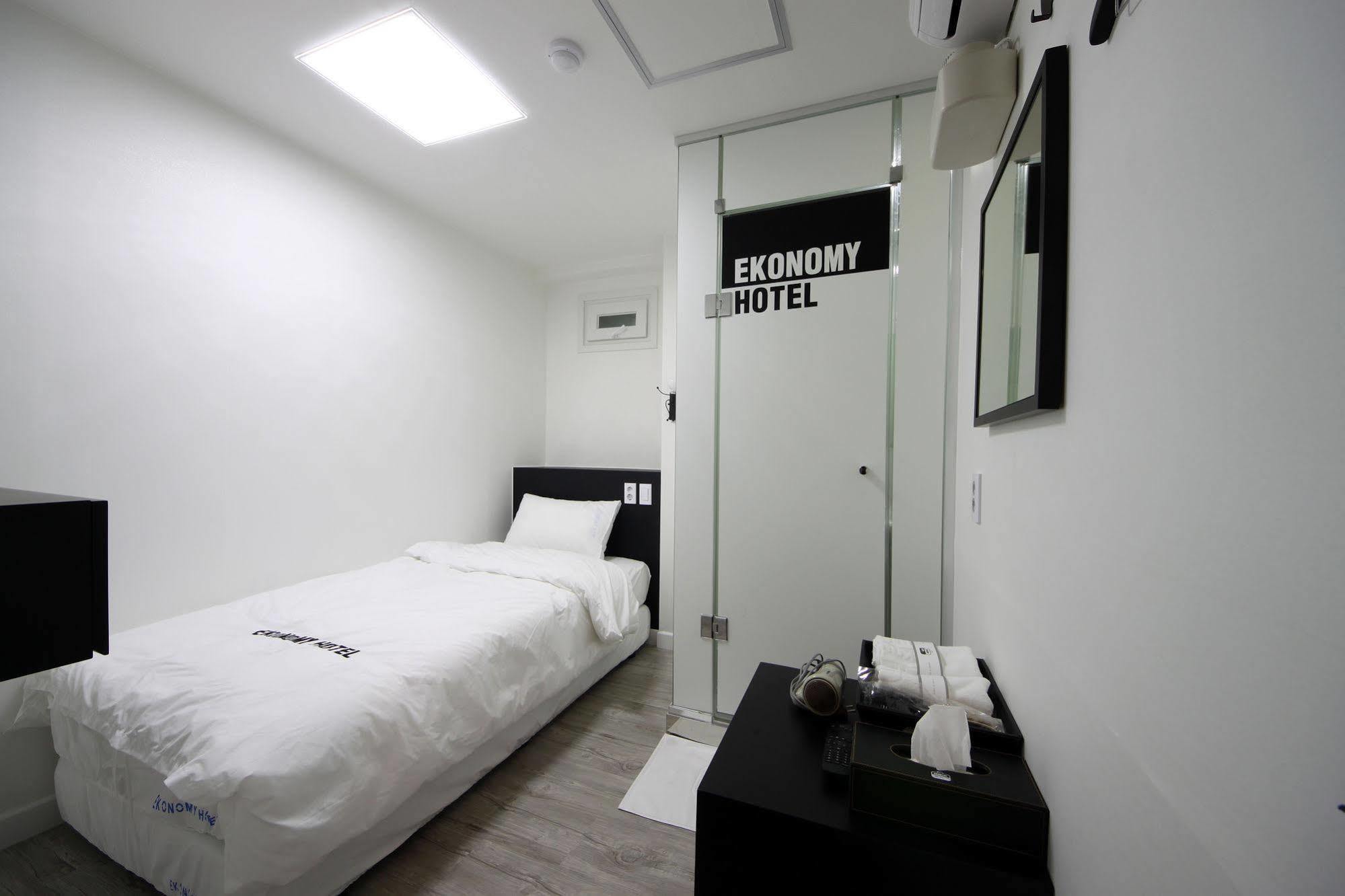 Ekonomy Hotel Dongdaemun Séoul Extérieur photo