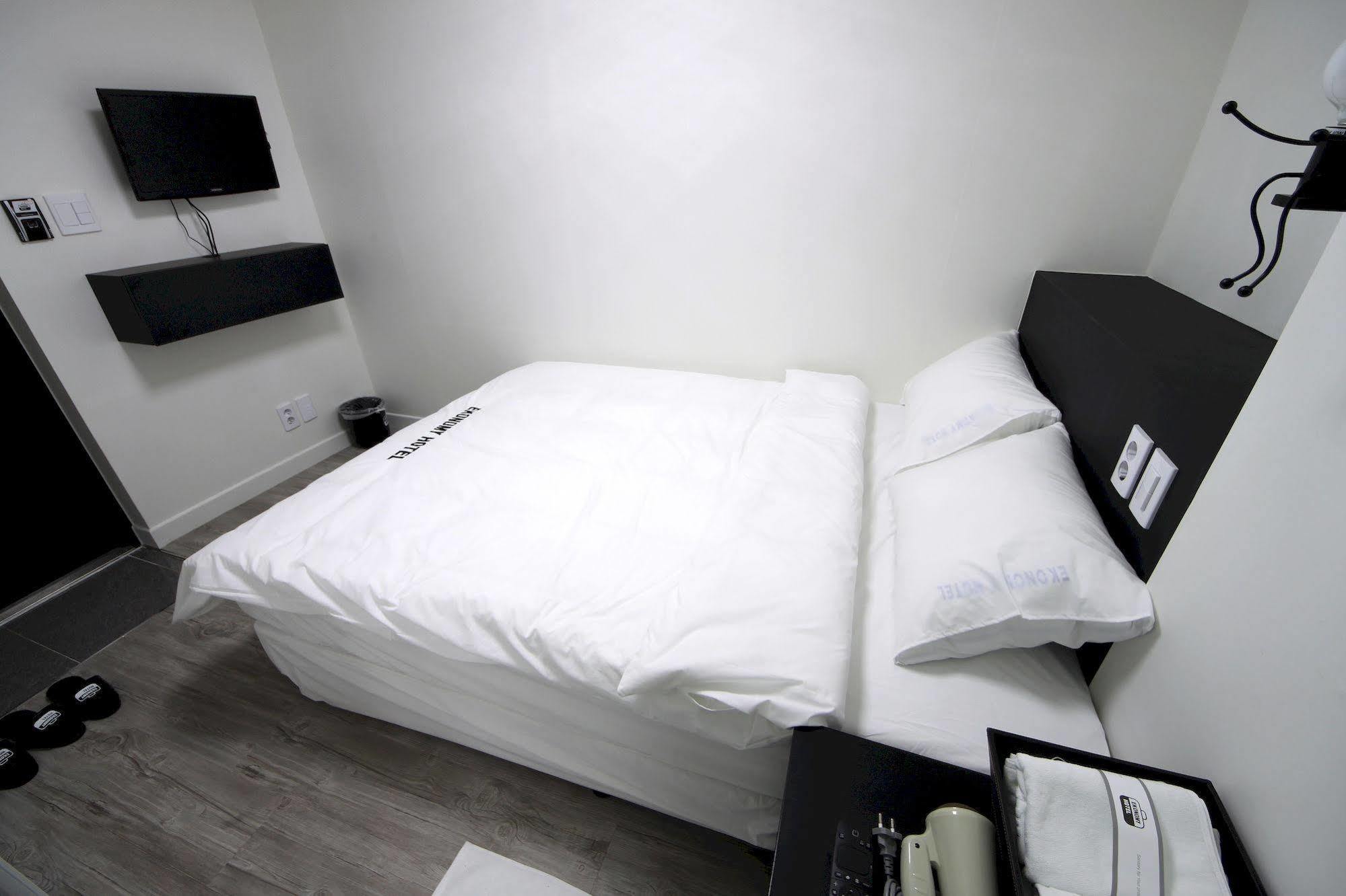 Ekonomy Hotel Dongdaemun Séoul Extérieur photo