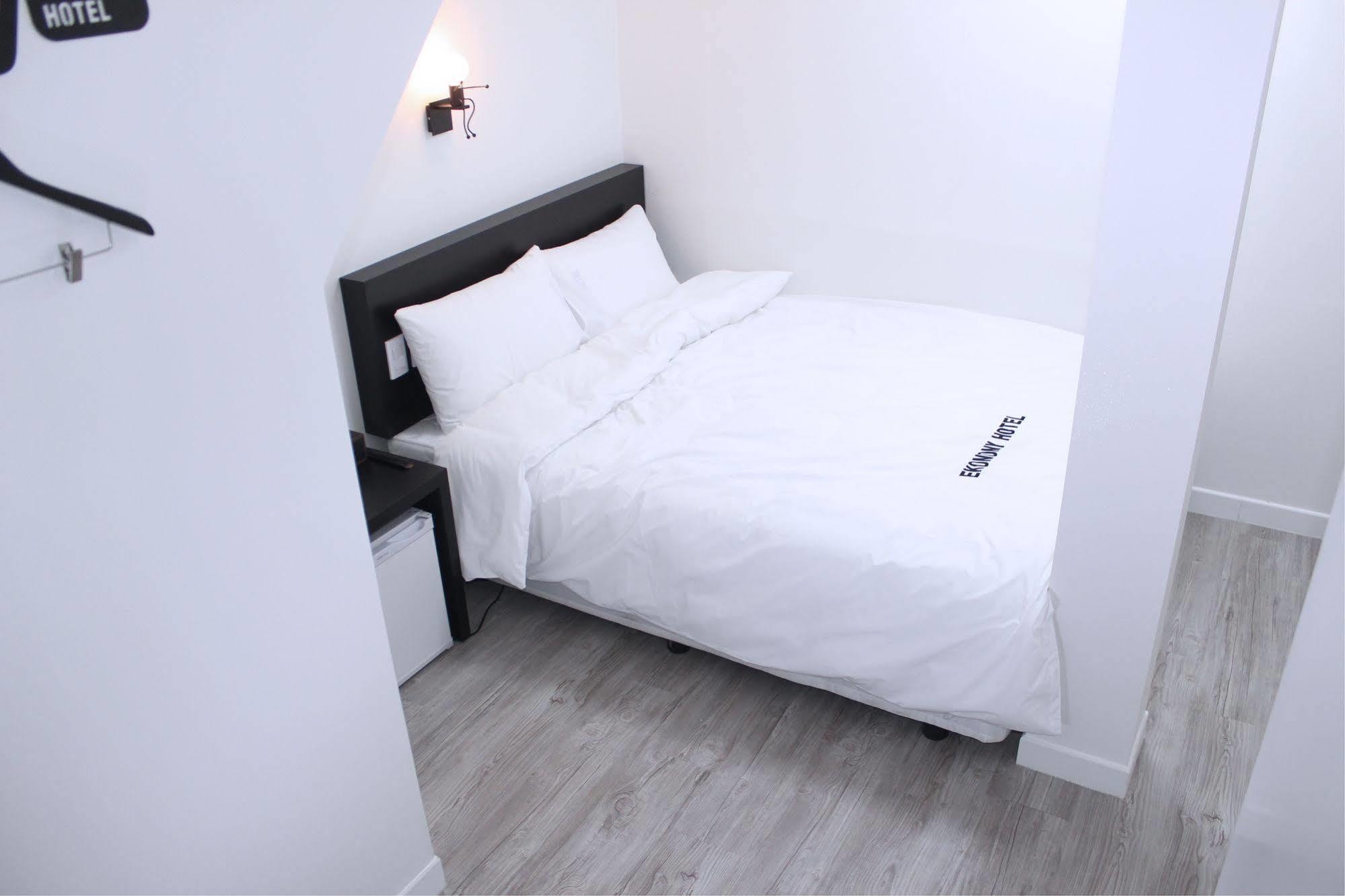 Ekonomy Hotel Dongdaemun Séoul Extérieur photo
