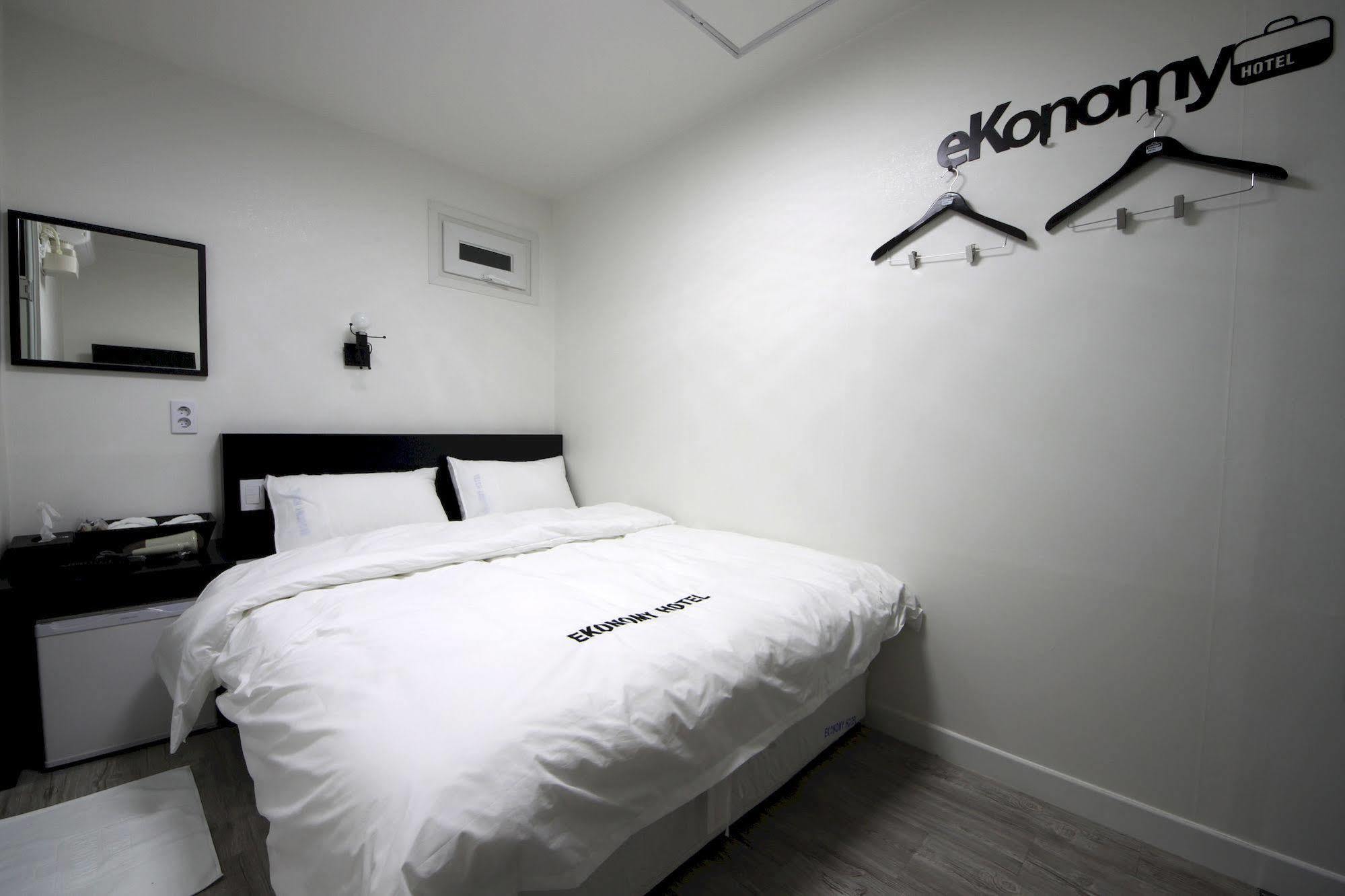 Ekonomy Hotel Dongdaemun Séoul Extérieur photo