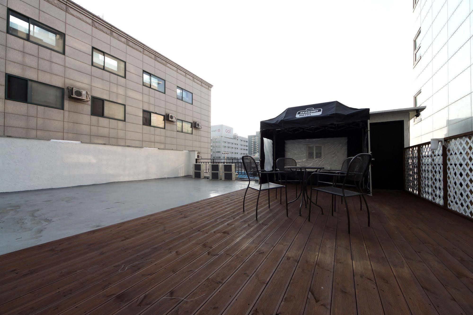 Ekonomy Hotel Dongdaemun Séoul Extérieur photo