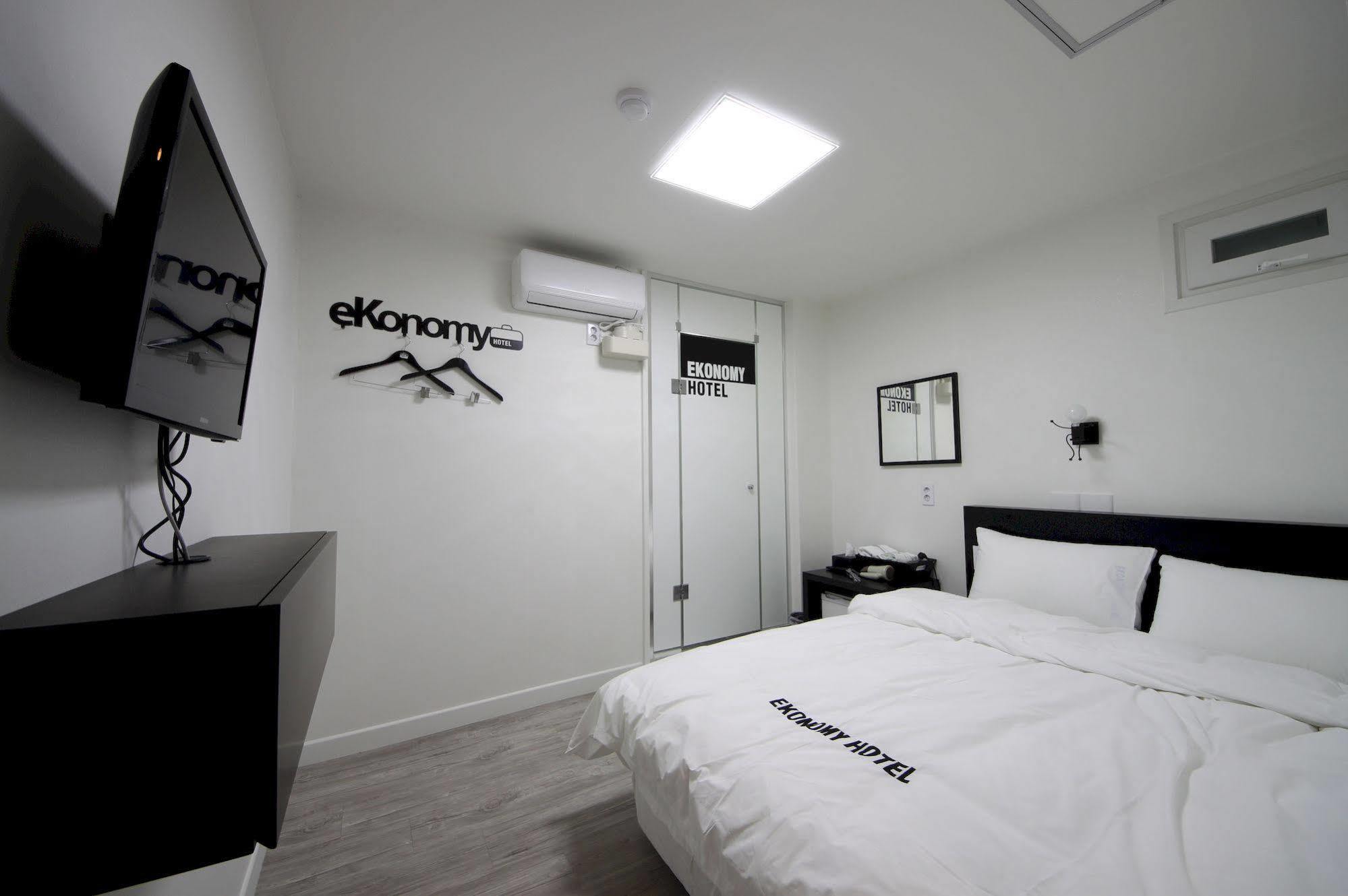 Ekonomy Hotel Dongdaemun Séoul Extérieur photo